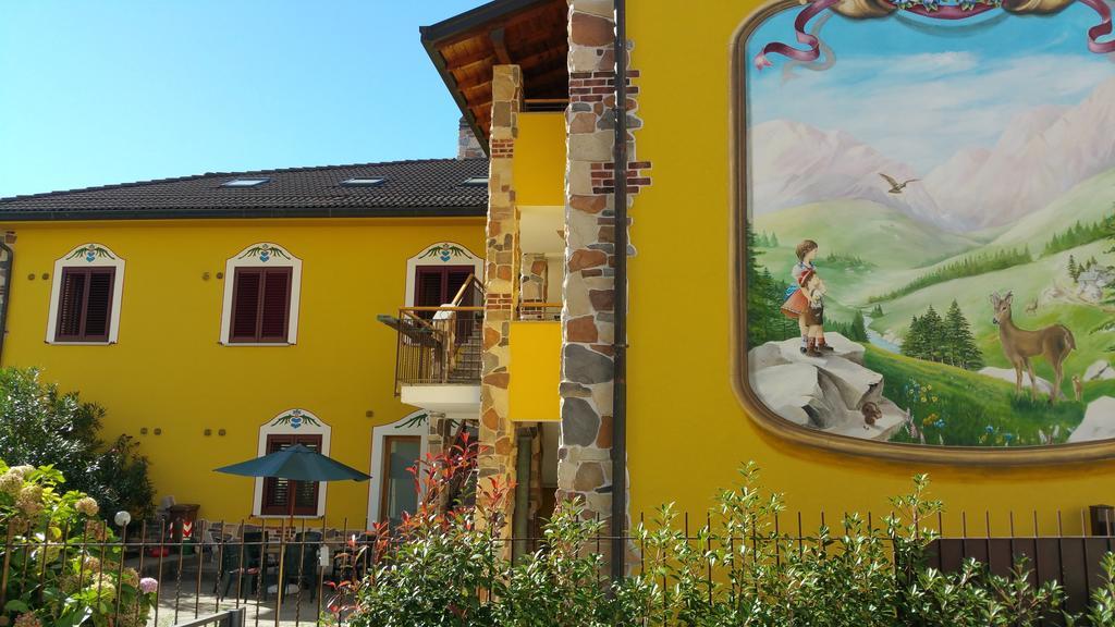 Hotel Stelvio วาเรเซ ภายนอก รูปภาพ