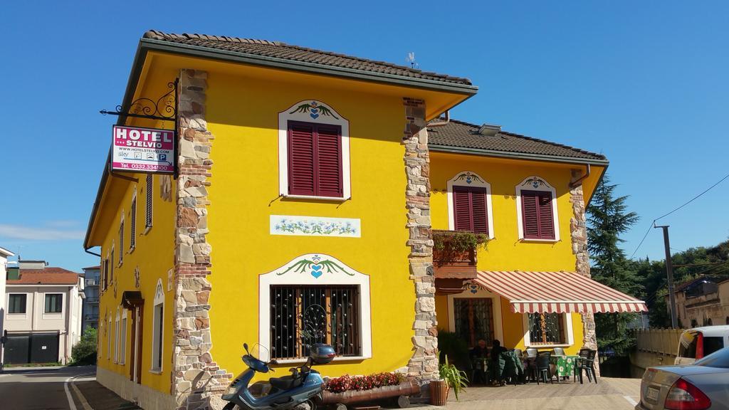 Hotel Stelvio วาเรเซ ภายนอก รูปภาพ